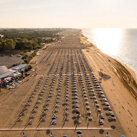 Poolside In Apartment