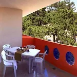 Apartment Poolside In